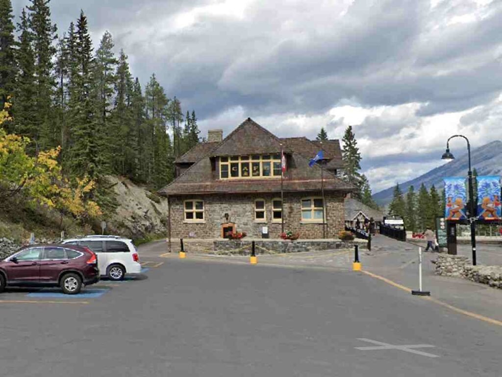 ROAM Transit bus dropping off visitors near Banff Upper Hot Springs entrance